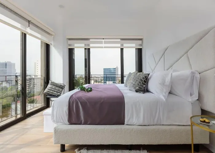 Stunning High-rise Panoramic Polanco 3bd